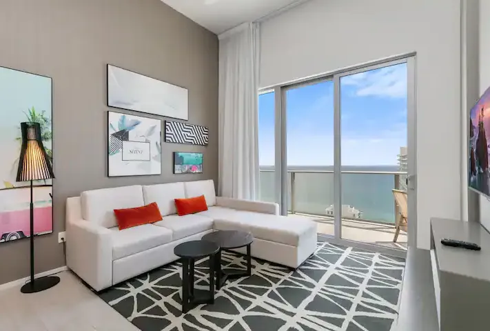 Entire rental unit in Hollywood, Florida — main photo